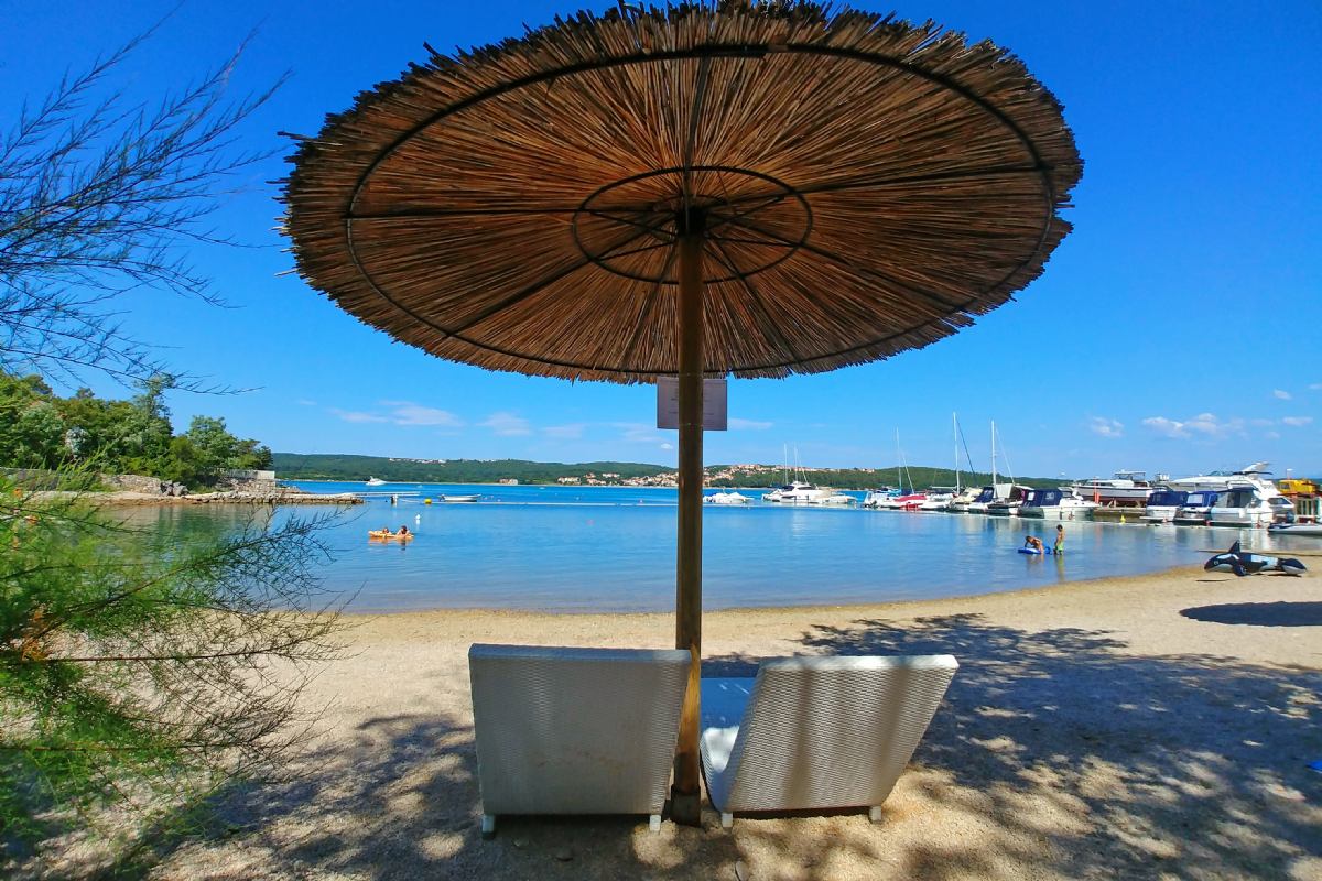 Plaža i marina, Kamp Slamni Klimno